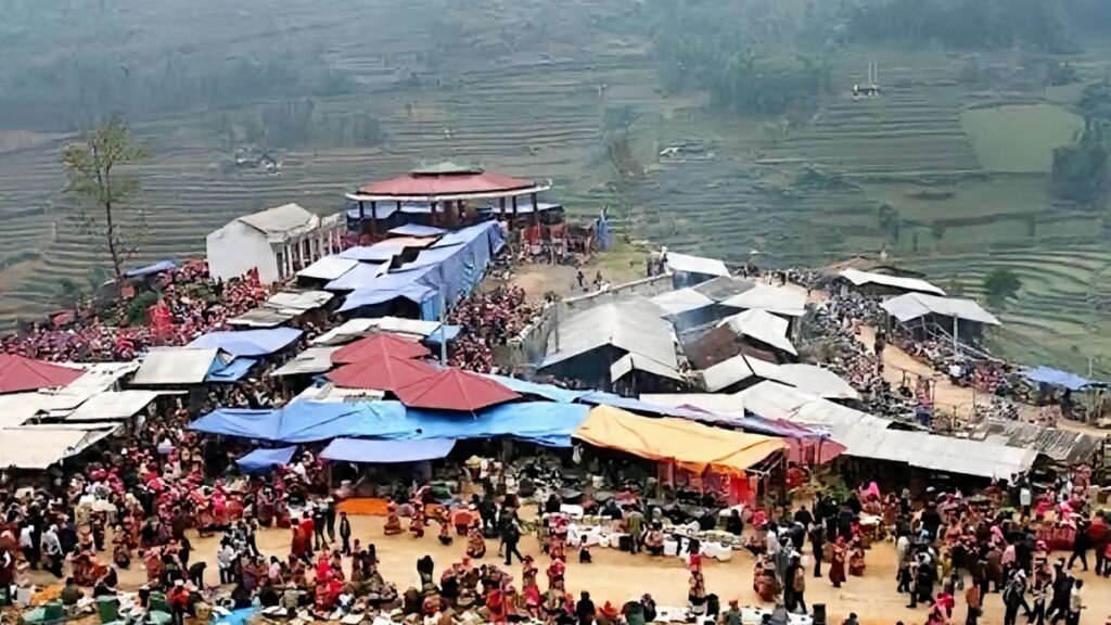 Explore authentic market tours in Northern Vietnam, where vibrant ethnic markets, local traditions, handmade crafts, and mountain culture create unforgettable travel experiences.